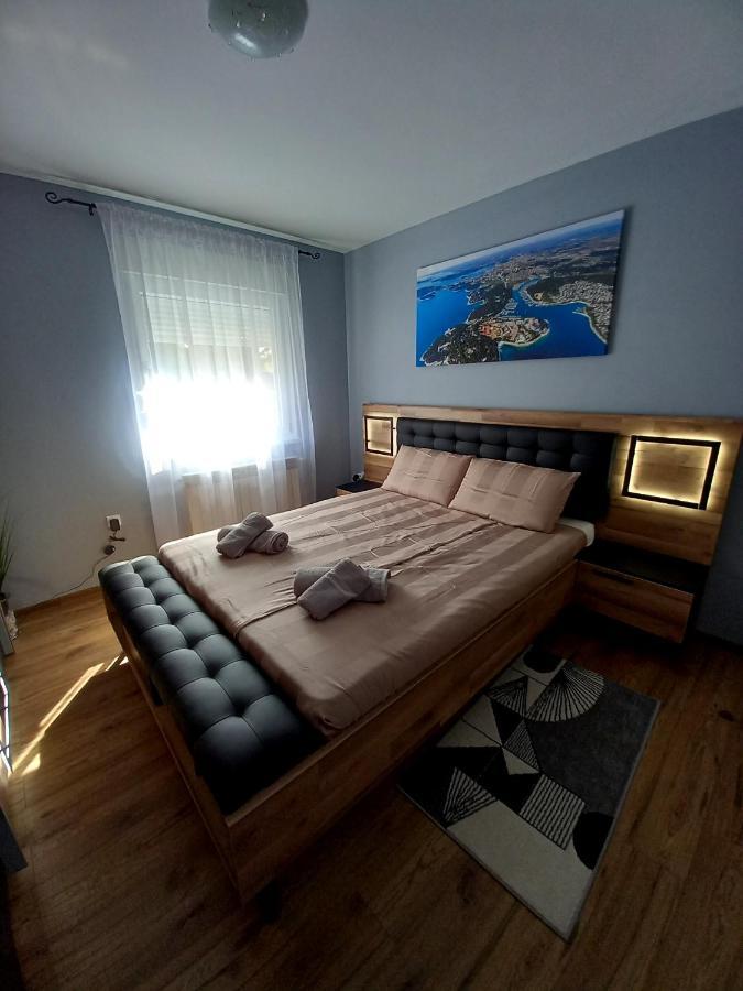 Apartman Barbara Apartment Pula Bagian luar foto